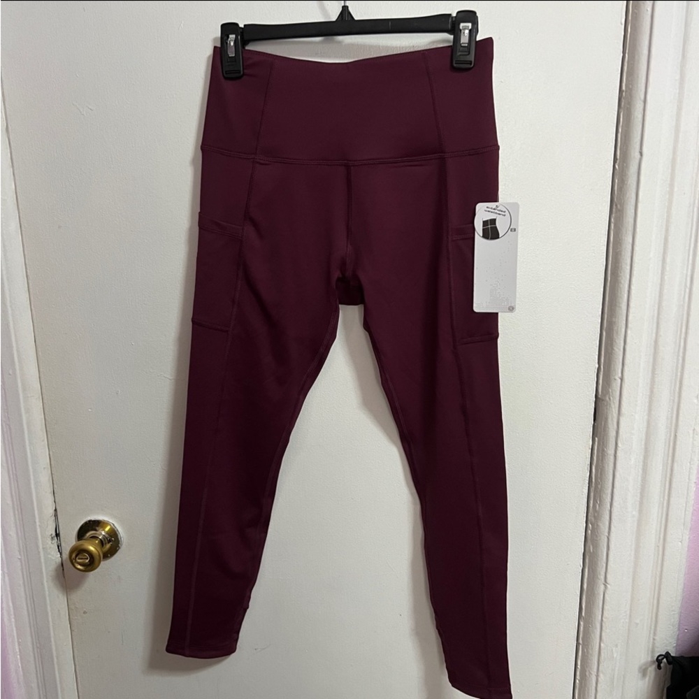 Layer 8 Leggings Maroon Color